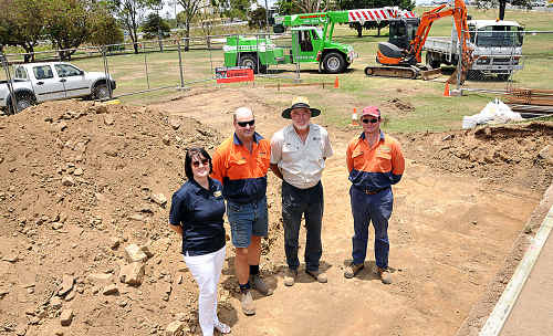 Helping build the sound shell are Angie Condon-Smith from Budget Steel, John Sproxton from Faderhill project excavation, John Christie from Skill Centred and Justin Keaney from Kelly Green Crane Hire. Helping build the sound shell are Angie Condon-Smith from Budget Steel, John Sproxton from Faderhill project excavation, John Christie from Skill Centred and Justin Keaney from Kelly Green Crane Hire.